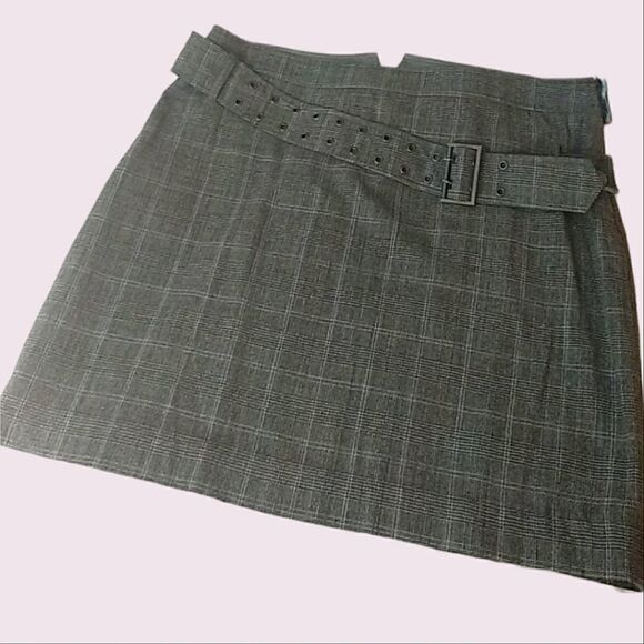 Elie Tahari Dresses & Skirts - ElieTahari Vintage Wool Plaid Belted Short  Skirt size 10